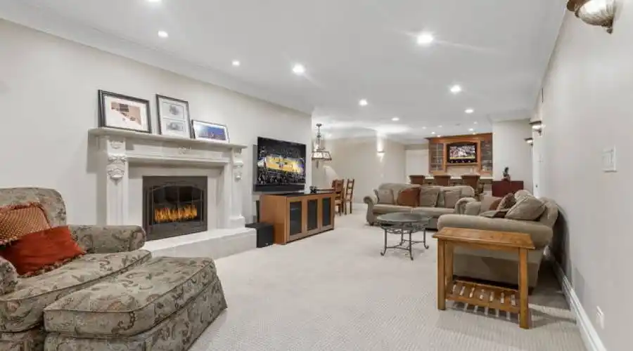 25W625 Waldorth Ct, Wheaton, Illinois 60187, United States, 5 Bedrooms Bedrooms, 15 Rooms Rooms,6 BathroomsBathrooms,Residential,For Sale,Waldorth,2,881179