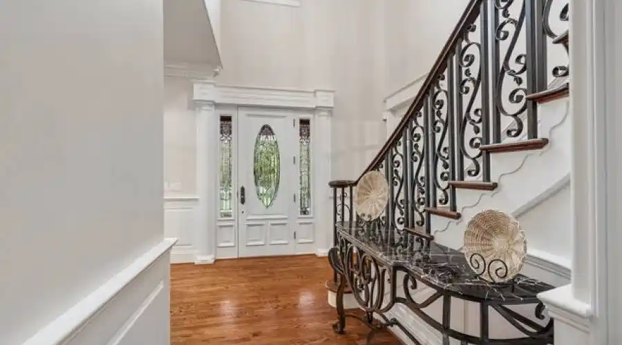 25W625 Waldorth Ct, Wheaton, Illinois 60187, United States, 5 Bedrooms Bedrooms, 15 Rooms Rooms,6 BathroomsBathrooms,Residential,For Sale,Waldorth,2,881179