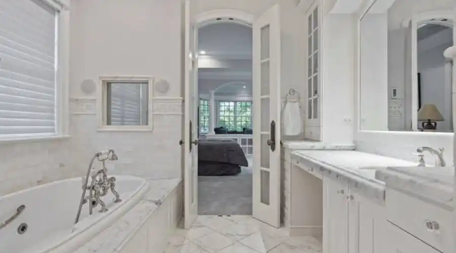 25W625 Waldorth Ct, Wheaton, Illinois 60187, United States, 5 Bedrooms Bedrooms, 15 Rooms Rooms,6 BathroomsBathrooms,Residential,For Sale,Waldorth,2,881179