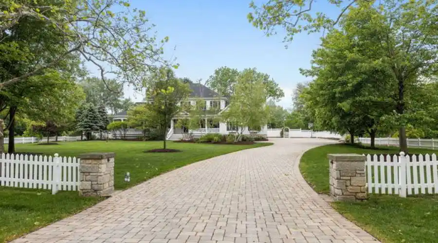25W625 Waldorth Ct, Wheaton, Illinois 60187, United States, 5 Bedrooms Bedrooms, 15 Rooms Rooms,6 BathroomsBathrooms,Residential,For Sale,Waldorth,2,881179
