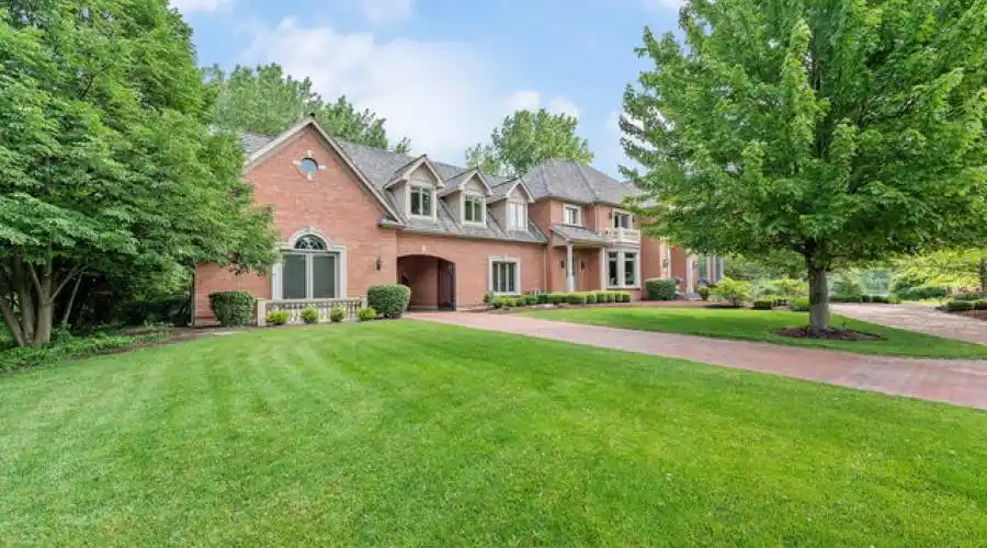 Glenbriar 1002 Ct, St. Charles, Illinois 60174, United States, 5 Bedrooms Bedrooms, 14 Rooms Rooms,6 BathroomsBathrooms,Residential,For Sale,1002,2,882205