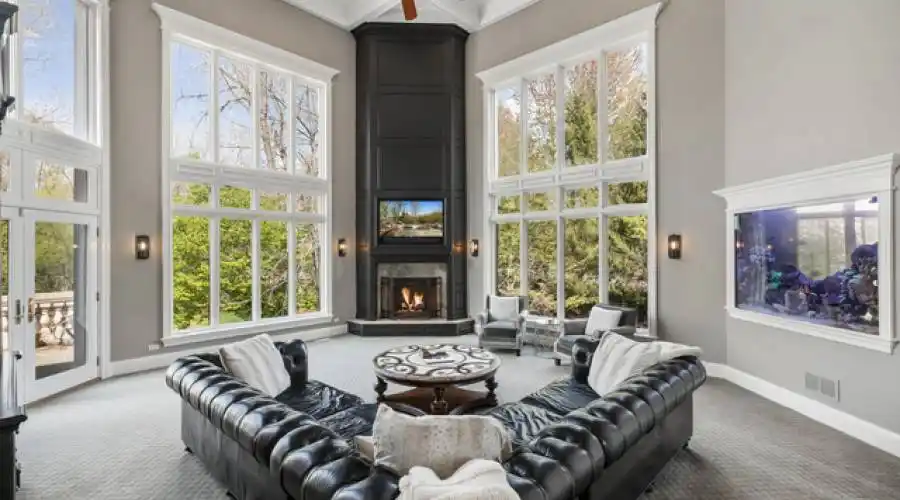 Glenbriar 1002 Ct, St. Charles, Illinois 60174, United States, 5 Bedrooms Bedrooms, 14 Rooms Rooms,6 BathroomsBathrooms,Residential,For Sale,1002,2,882205