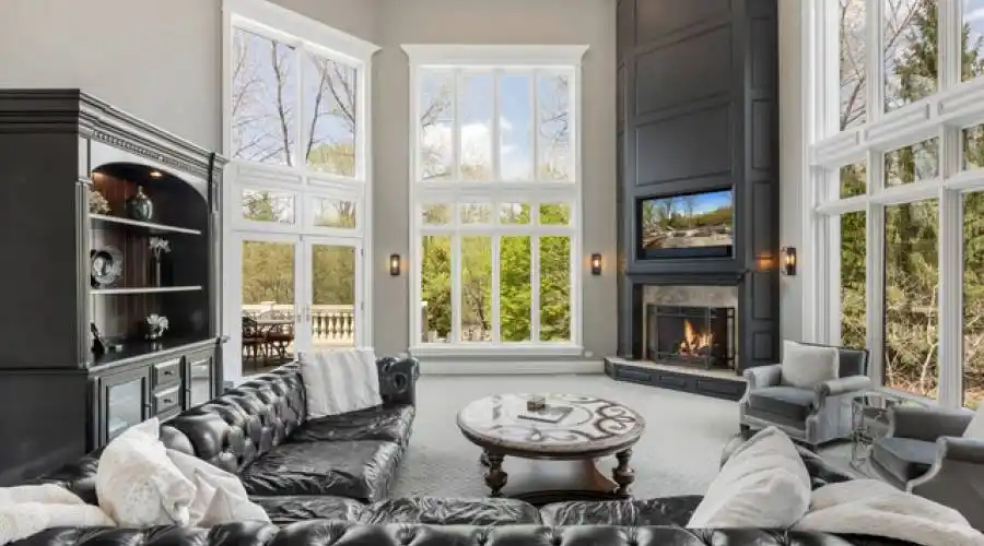 Glenbriar 1002 Ct, St. Charles, Illinois 60174, United States, 5 Bedrooms Bedrooms, 14 Rooms Rooms,6 BathroomsBathrooms,Residential,For Sale,1002,2,882205
