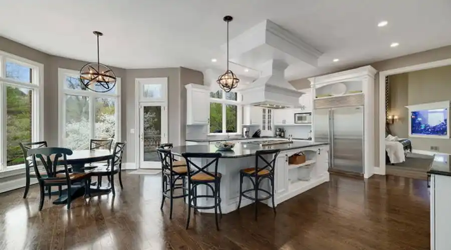 Glenbriar 1002 Ct, St. Charles, Illinois 60174, United States, 5 Bedrooms Bedrooms, 14 Rooms Rooms,6 BathroomsBathrooms,Residential,For Sale,1002,2,882205