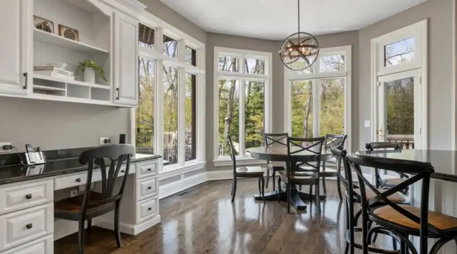 Glenbriar 1002 Ct, St. Charles, Illinois 60174, United States, 5 Bedrooms Bedrooms, 14 Rooms Rooms,6 BathroomsBathrooms,Residential,For Sale,1002,2,882205