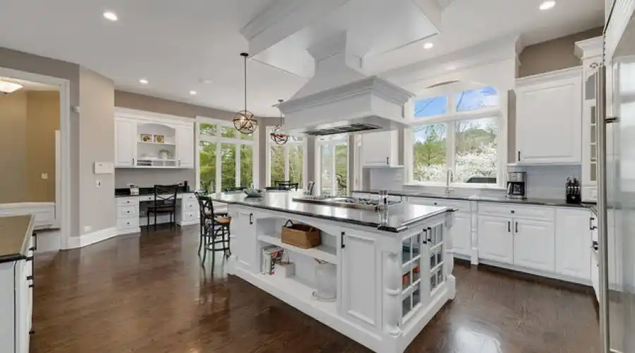 Glenbriar 1002 Ct, St. Charles, Illinois 60174, United States, 5 Bedrooms Bedrooms, 14 Rooms Rooms,6 BathroomsBathrooms,Residential,For Sale,1002,2,882205