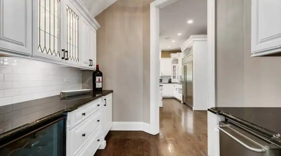 Glenbriar 1002 Ct, St. Charles, Illinois 60174, United States, 5 Bedrooms Bedrooms, 14 Rooms Rooms,6 BathroomsBathrooms,Residential,For Sale,1002,2,882205