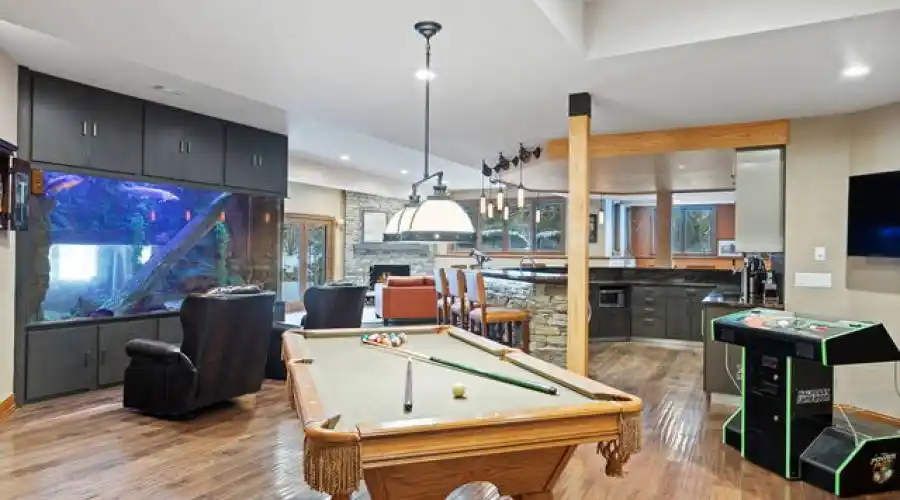 Glenbriar 1002 Ct, St. Charles, Illinois 60174, United States, 5 Bedrooms Bedrooms, 14 Rooms Rooms,6 BathroomsBathrooms,Residential,For Sale,1002,2,882205