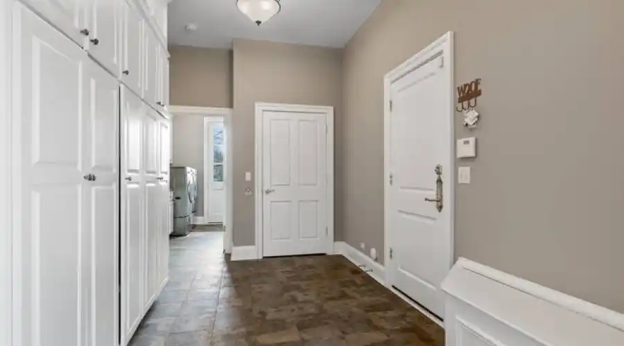 Glenbriar 1002 Ct, St. Charles, Illinois 60174, United States, 5 Bedrooms Bedrooms, 14 Rooms Rooms,6 BathroomsBathrooms,Residential,For Sale,1002,2,882205