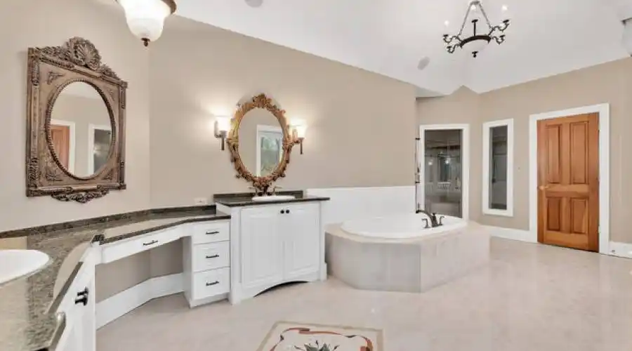 Glenbriar 1002 Ct, St. Charles, Illinois 60174, United States, 5 Bedrooms Bedrooms, 14 Rooms Rooms,6 BathroomsBathrooms,Residential,For Sale,1002,2,882205