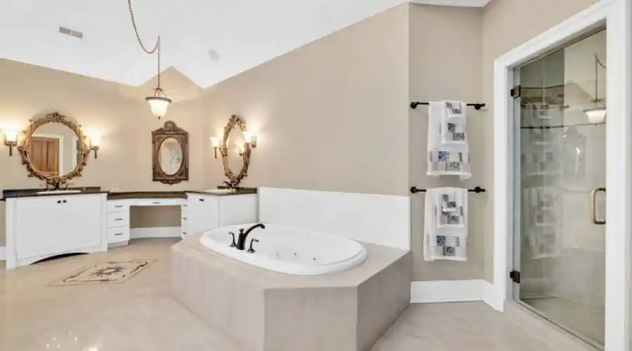 Glenbriar 1002 Ct, St. Charles, Illinois 60174, United States, 5 Bedrooms Bedrooms, 14 Rooms Rooms,6 BathroomsBathrooms,Residential,For Sale,1002,2,882205