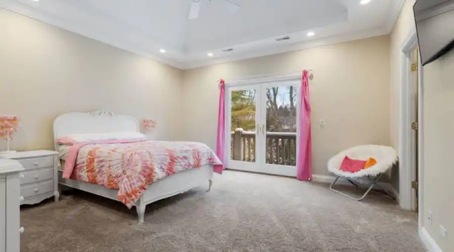 Glenbriar 1002 Ct, St. Charles, Illinois 60174, United States, 5 Bedrooms Bedrooms, 14 Rooms Rooms,6 BathroomsBathrooms,Residential,For Sale,1002,2,882205
