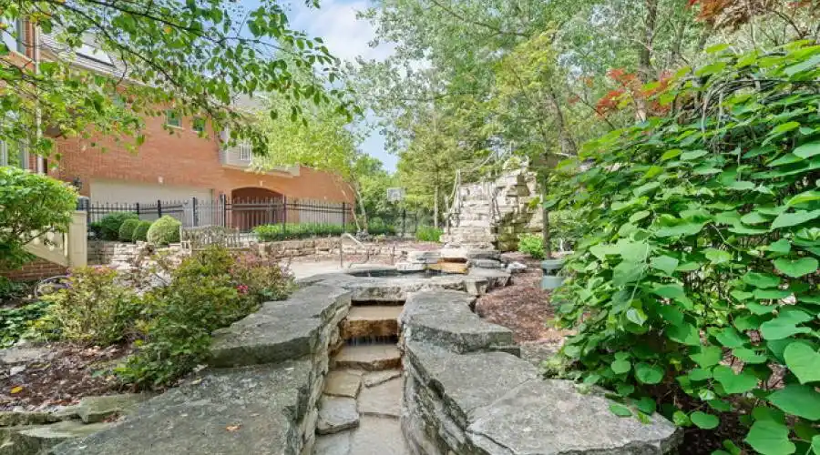 Glenbriar 1002 Ct, St. Charles, Illinois 60174, United States, 5 Bedrooms Bedrooms, 14 Rooms Rooms,6 BathroomsBathrooms,Residential,For Sale,1002,2,882205