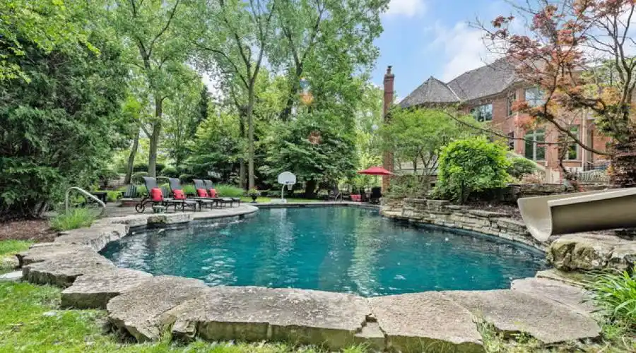 Glenbriar 1002 Ct, St. Charles, Illinois 60174, United States, 5 Bedrooms Bedrooms, 14 Rooms Rooms,6 BathroomsBathrooms,Residential,For Sale,1002,2,882205