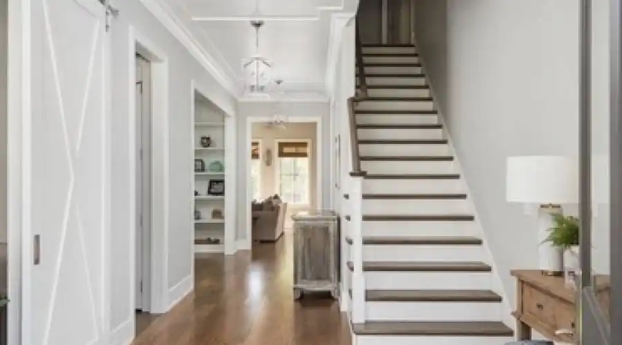 26W140 TomaHawk Dr, Wheaton, Illinois 60189-6402, United States, 4 Bedrooms Bedrooms, 11 Rooms Rooms,3 BathroomsBathrooms,Residential,For Sale,TomaHawk,2,882454