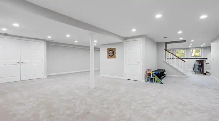 27w234 Warrenville Ave, Wheaton, Illinois 60189-6402, United States, 5 Bedrooms Bedrooms, 14 Rooms Rooms,6 BathroomsBathrooms,Residential,For Sale,Warrenville,2,882504