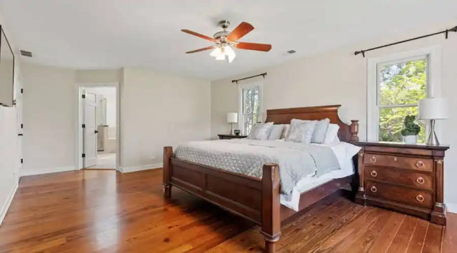 27w234 Warrenville Ave, Wheaton, Illinois 60189-6402, United States, 5 Bedrooms Bedrooms, 14 Rooms Rooms,6 BathroomsBathrooms,Residential,For Sale,Warrenville,2,882504