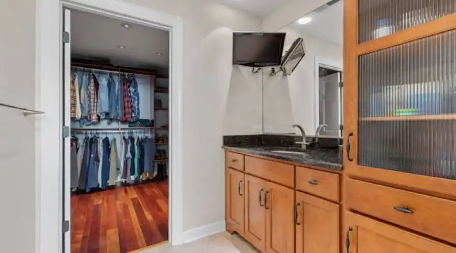 27w234 Warrenville Ave, Wheaton, Illinois 60189-6402, United States, 5 Bedrooms Bedrooms, 14 Rooms Rooms,6 BathroomsBathrooms,Residential,For Sale,Warrenville,2,882504
