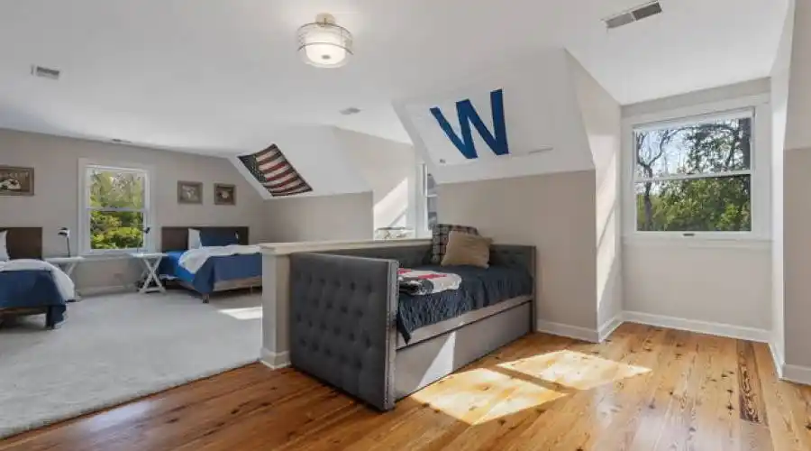 27w234 Warrenville Ave, Wheaton, Illinois 60189-6402, United States, 5 Bedrooms Bedrooms, 14 Rooms Rooms,6 BathroomsBathrooms,Residential,For Sale,Warrenville,2,882504