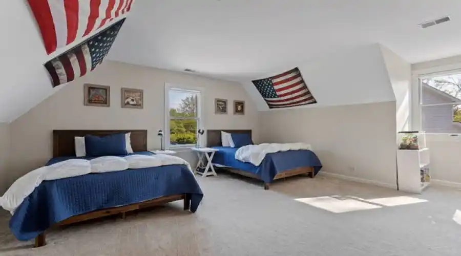 27w234 Warrenville Ave, Wheaton, Illinois 60189-6402, United States, 5 Bedrooms Bedrooms, 14 Rooms Rooms,6 BathroomsBathrooms,Residential,For Sale,Warrenville,2,882504