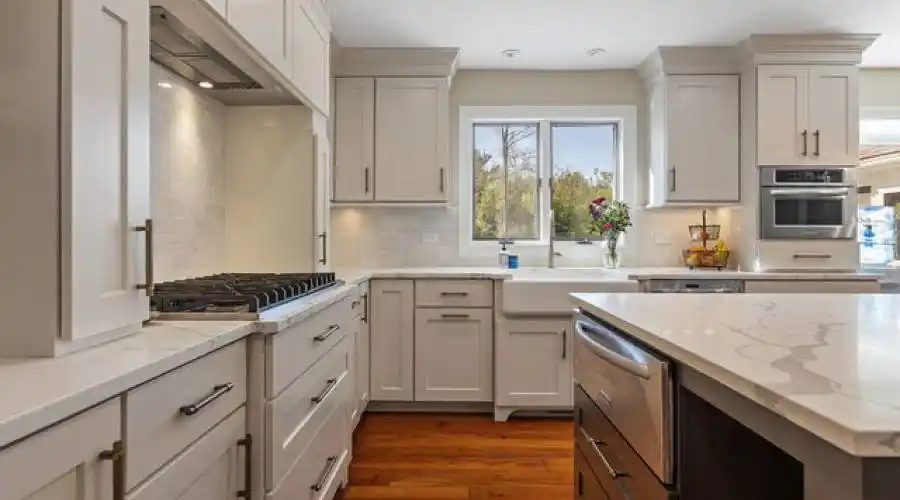 27w234 Warrenville Ave, Wheaton, Illinois 60189-6402, United States, 5 Bedrooms Bedrooms, 14 Rooms Rooms,6 BathroomsBathrooms,Residential,For Sale,Warrenville,2,882504
