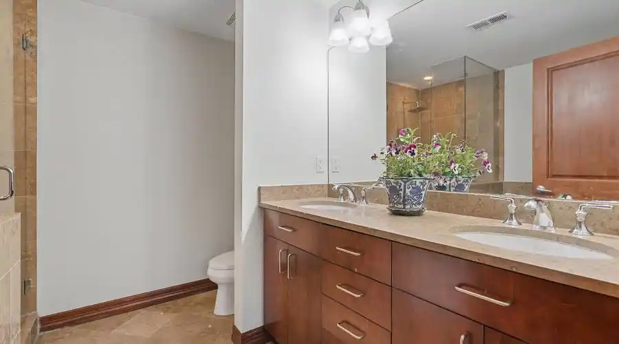 2920 E 17th Ave, Denver, Colorado 80206, United States, 2 Bedrooms Bedrooms, ,3 BathroomsBathrooms,Residential,For Sale,Pinnacle at City Park,E 17th,1,884871