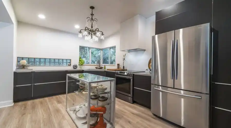 901 Osceola Avenue, Winter Park, Florida, United States, 3 Bedrooms Bedrooms, 9 Rooms Rooms,2 BathroomsBathrooms,Residential,For Sale,Osceola,886069