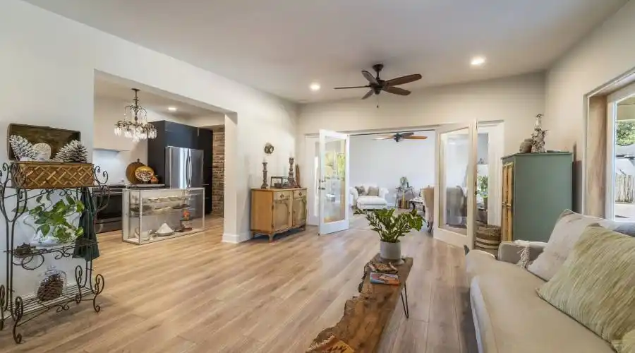 901 Osceola Avenue, Winter Park, Florida, United States, 3 Bedrooms Bedrooms, 9 Rooms Rooms,2 BathroomsBathrooms,Residential,For Sale,Osceola,886069