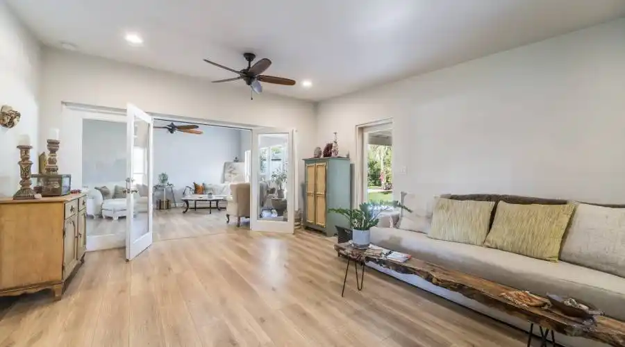 901 Osceola Avenue, Winter Park, Florida, United States, 3 Bedrooms Bedrooms, 9 Rooms Rooms,2 BathroomsBathrooms,Residential,For Sale,Osceola,886069