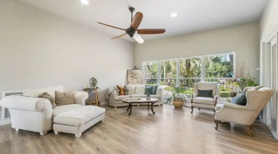 901 Osceola Avenue, Winter Park, Florida, United States, 3 Bedrooms Bedrooms, 9 Rooms Rooms,2 BathroomsBathrooms,Residential,For Sale,Osceola,886069