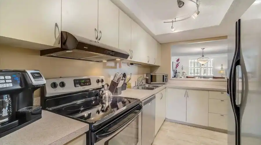 8779 Midnight Pass Rd, Sarasota, Florida 34242, United States, 2 Bedrooms Bedrooms, 4 Rooms Rooms,2 BathroomsBathrooms,Condo,For Sale,#204H,Midnight Pass,894919