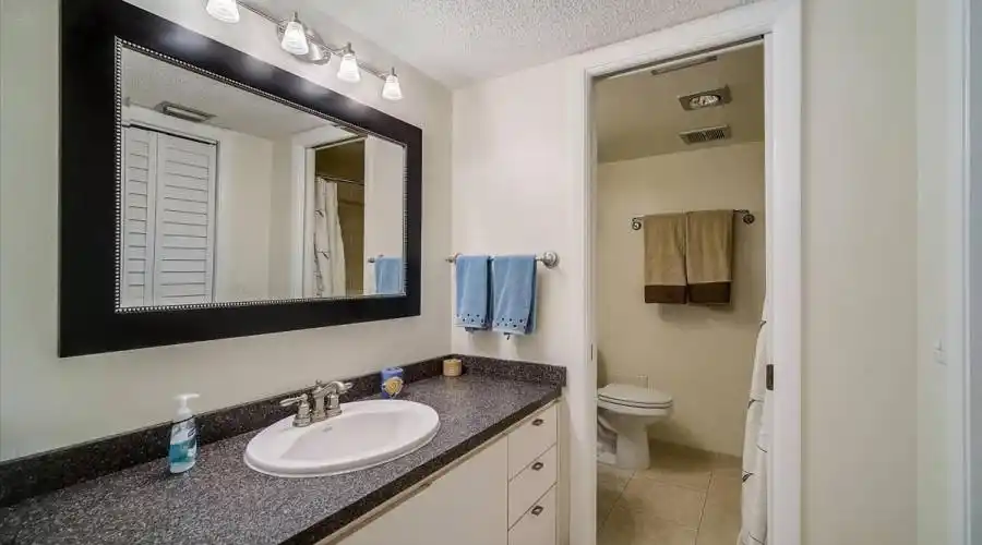 8779 Midnight Pass Rd, Sarasota, Florida 34242, United States, 2 Bedrooms Bedrooms, 4 Rooms Rooms,2 BathroomsBathrooms,Condo,For Sale,#204H,Midnight Pass,894919