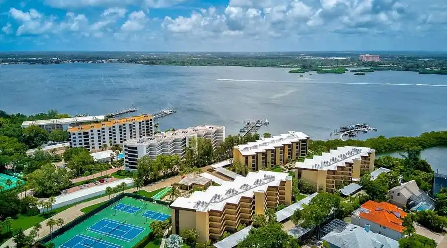 8779 Midnight Pass Rd, Sarasota, Florida 34242, United States, 2 Bedrooms Bedrooms, 4 Rooms Rooms,2 BathroomsBathrooms,Condo,For Sale,#204H,Midnight Pass,894919