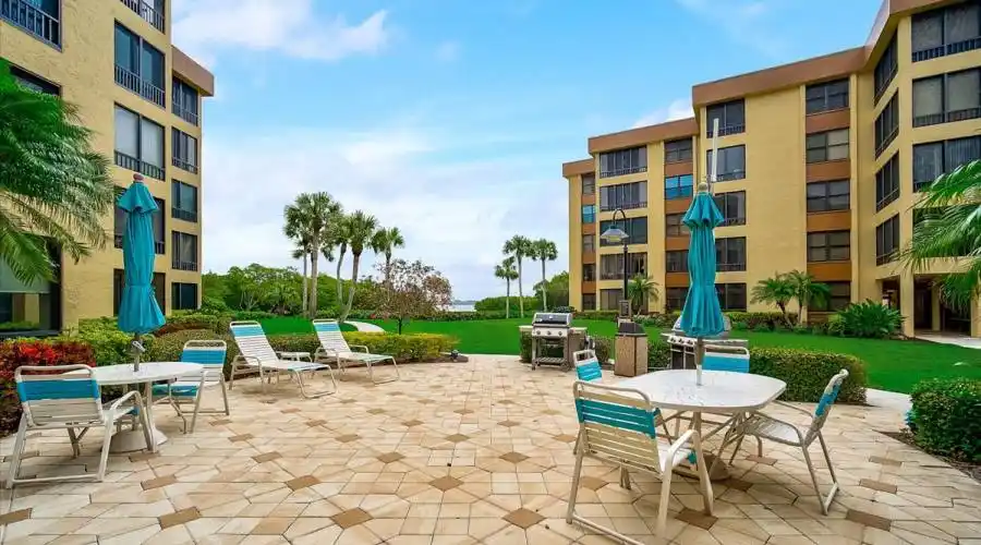 8779 Midnight Pass Rd, Sarasota, Florida 34242, United States, 2 Bedrooms Bedrooms, 4 Rooms Rooms,2 BathroomsBathrooms,Condo,For Sale,#204H,Midnight Pass,894919