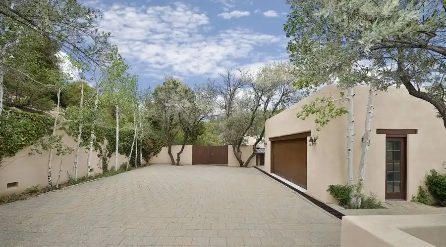 3364 Paseo Segunda, Santa Fe, New Mexico 87501, United States, 4 Bedrooms Bedrooms, ,2 BathroomsBathrooms,Residential,For Sale,Paseo Segunda,897219