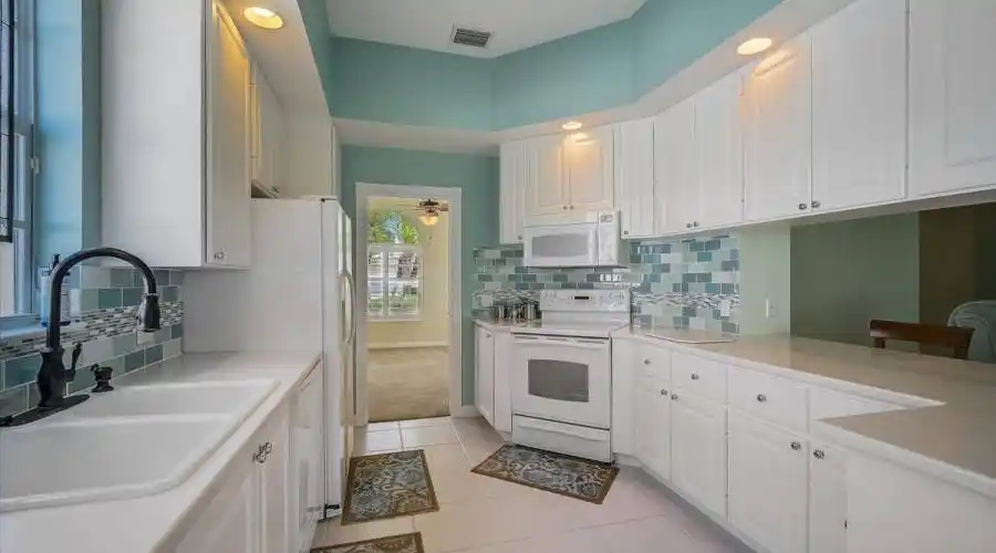 5820 Wilena Pl, Sarasota, Florida 34238, United States, 3 Bedrooms Bedrooms, 5 Rooms Rooms,3 BathroomsBathrooms,Residential,For Sale,Wilena,900414