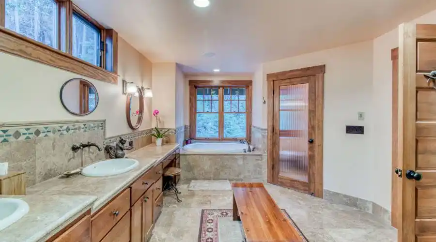 13 Rock Haven Hwy 168, Shaver Lake, California 93664, United States, 5 Bedrooms Bedrooms, 9 Rooms Rooms,3 BathroomsBathrooms,Residential,For Sale,Hwy 168,919074
