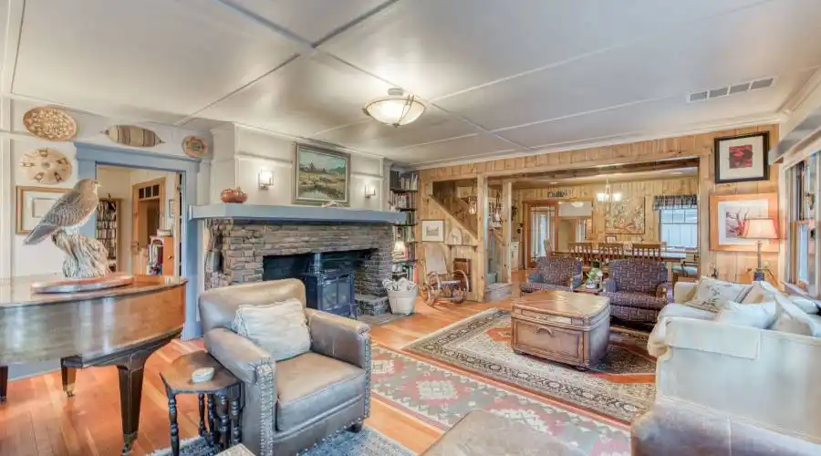13 Rock Haven Hwy 168, Shaver Lake, California 93664, United States, 5 Bedrooms Bedrooms, 9 Rooms Rooms,3 BathroomsBathrooms,Residential,For Sale,Hwy 168,919074
