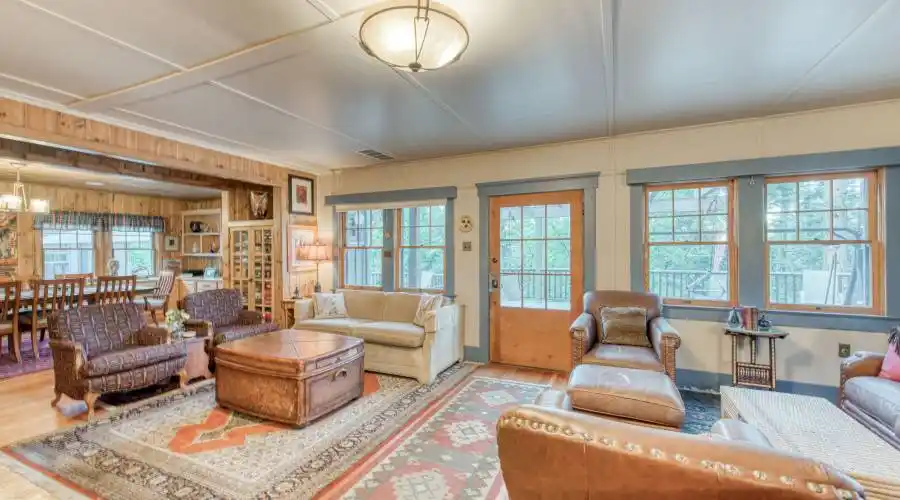 13 Rock Haven Hwy 168, Shaver Lake, California 93664, United States, 5 Bedrooms Bedrooms, 9 Rooms Rooms,3 BathroomsBathrooms,Residential,For Sale,Hwy 168,919074