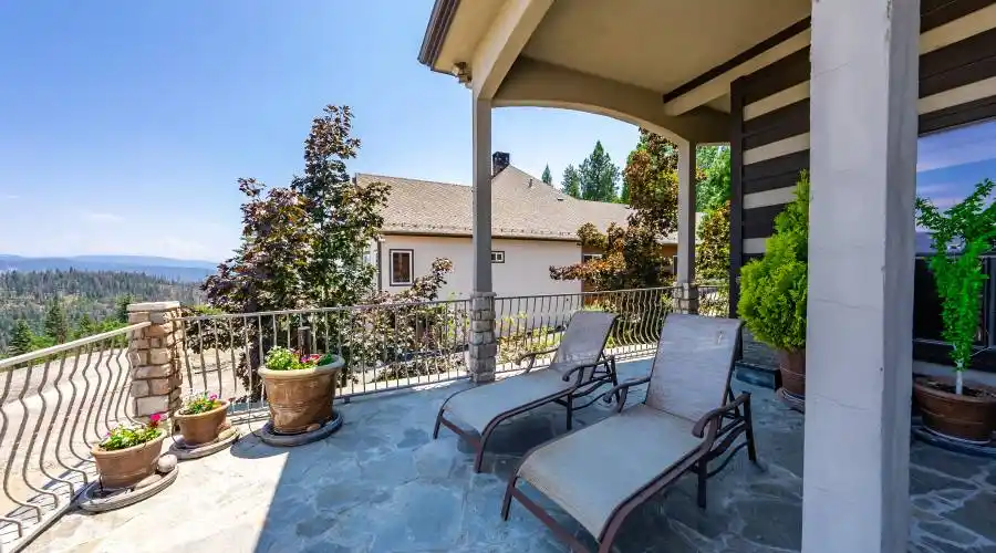 42387 Canyon Vista ln, Shaver Lake, California 93664, United States, 4 Bedrooms Bedrooms, 9 Rooms Rooms,3 BathroomsBathrooms,Residential,For Sale,Canyon Vista ln,919078