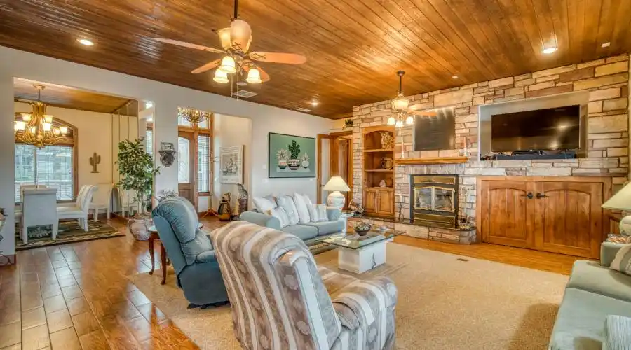42401 Canyon Vista ln, Shaver Lake, California, United States, 4 Bedrooms Bedrooms, 11 Rooms Rooms,3 BathroomsBathrooms,Residential,For Sale,Canyon Vista ln,919079