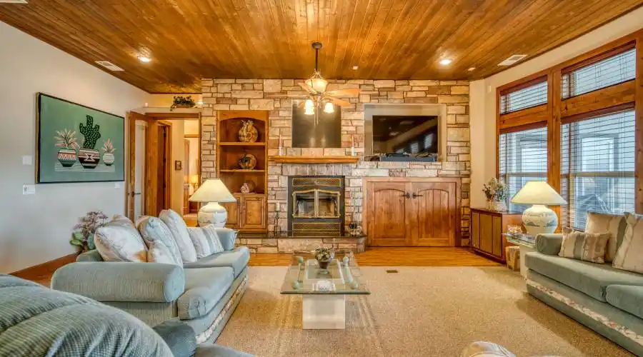 42401 Canyon Vista ln, Shaver Lake, California, United States, 4 Bedrooms Bedrooms, 11 Rooms Rooms,3 BathroomsBathrooms,Residential,For Sale,Canyon Vista ln,919079