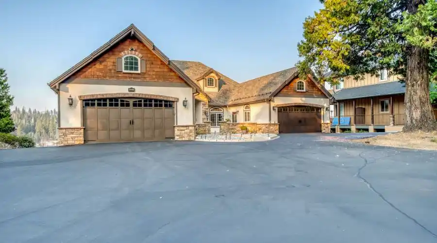 42401 Canyon Vista ln, Shaver Lake, California, United States, 4 Bedrooms Bedrooms, 11 Rooms Rooms,3 BathroomsBathrooms,Residential,For Sale,Canyon Vista ln,919079