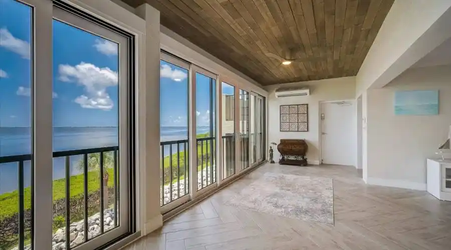 4545 Bay Club Dr, Florida 34210, United States, 3 Bedrooms Bedrooms, 5 Rooms Rooms,2 BathroomsBathrooms,Condo,For Sale,Bay Club,921068